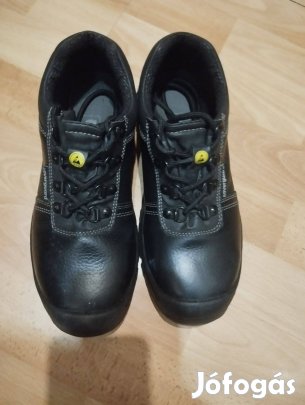 Munka védelmi bakancs