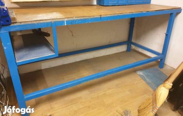 Munkaasztal-Satupad eladó