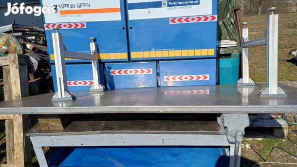 Munkapad rozsdamentes 