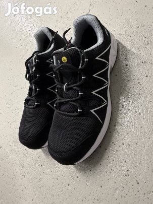 Munkavédelmi  cipő 46os