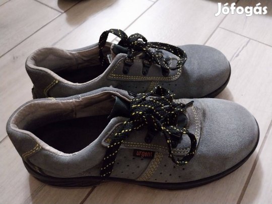 Munkavédelmi bakancs