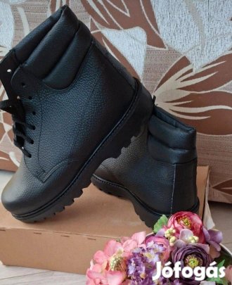 Munkavédelmi bakancs 40