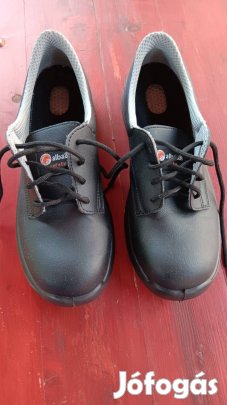 Munkavédelmi cipő 