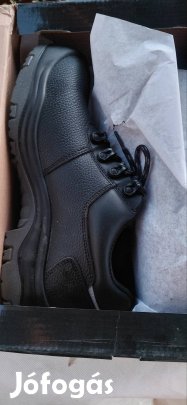 Munkavédelmi cipő eladó