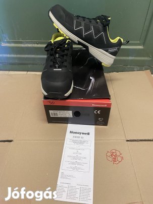 Munkavédelmi félcipő 43
