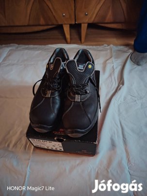 Munkavédelmi félcipő