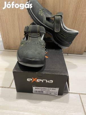 Munkavédelmi félcipő új 44 