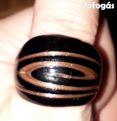 Muránói üveg gyűrű 18 mm belső ámérővel eladó fekete-rozsdabarna