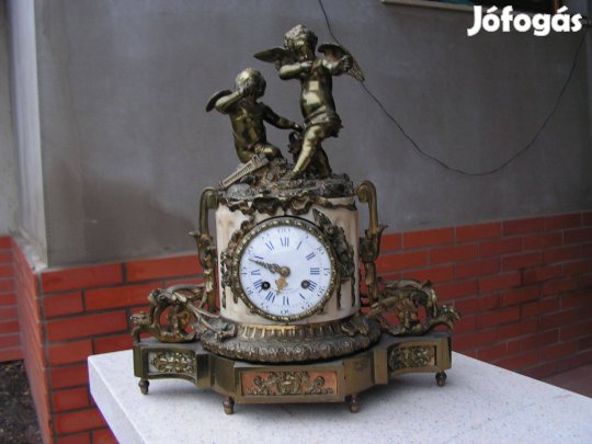 Murillo angyalkás réz kandalló óra Francia működő-ütős szerke