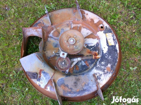 Murray fűnyírótraktorra,gyári 1 késes kaszaadapter,73cm-es vágókéssel