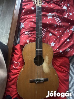 Musik Klein  Meisterwerkstätte  mester gitár 