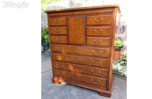Mutatós 110 centis magas szép komód