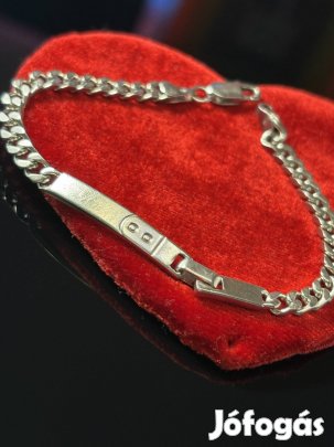 Mutatós, csillogó ezüst karlánc