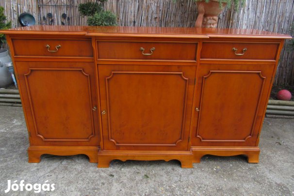 Mutatós és minőségi angol 3 fiókos 3 ajtós komód