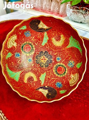 Mutatós indiai réz tál