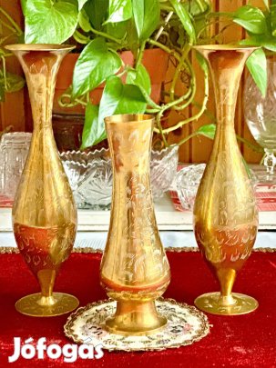 Mutatós indiai réz vázák