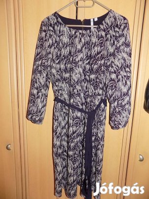 Mutatós koktél ruha, 44-es méret