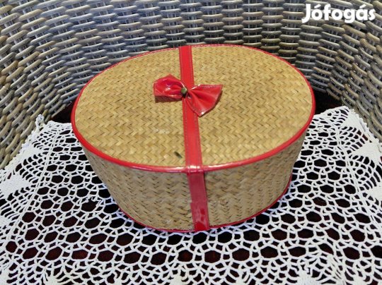 Mutatós retro tároló (talán varródoboz)