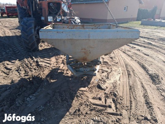 Műtrágyaszóró 600 kilós 2 tárcsás