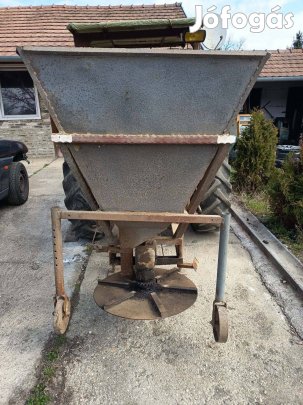 Műtrágyaszóró, egyedi