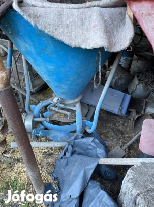Műtrágyaszóró eladó Fejér vármegyében