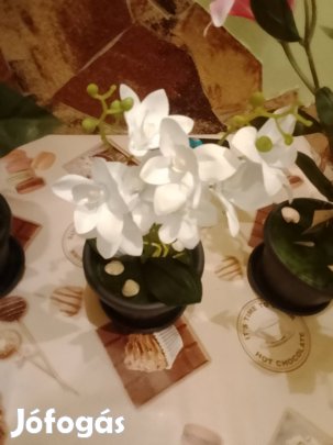Művirág cserépben - dekoratív liliom / orchidea - több darab