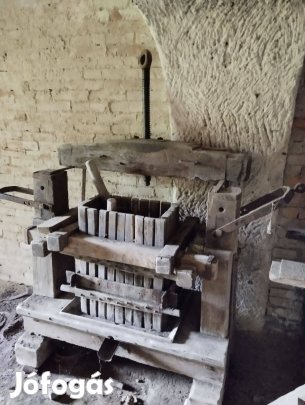 Muzeális szőlőprés