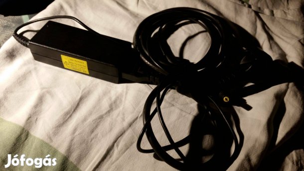 N17908 V85 laptop töltő, adapter - 19V, 3,42 A, 70W