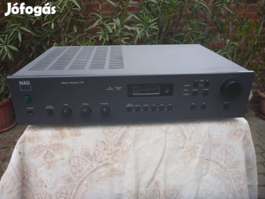 NAD 712 rádióerősítő
