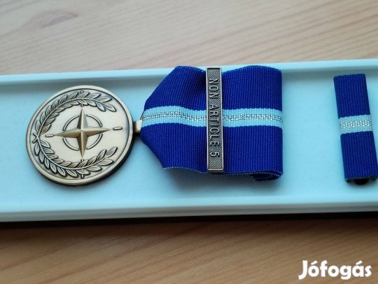 NATO kitüntetés Balkáni Misszióban helytálásért