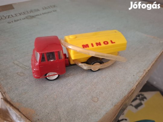 NDK Lemezjáték: Robur LO 2500 "Minol" Tartálykocsi - Eredeti Csővel