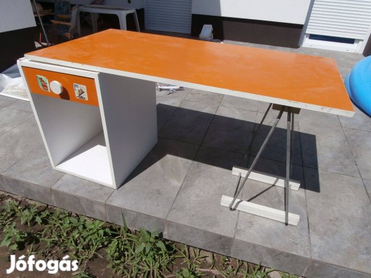 NDK-S Retro 120x60-as gyerek iróasztal 30.000Ft-ért ujpesten eladó!