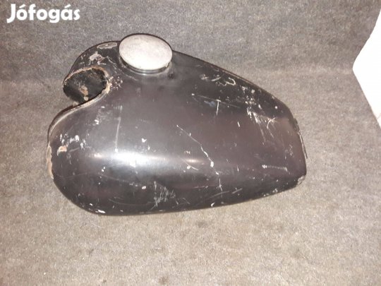 NSU 175 gyári benzintank