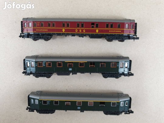 N 1:160 Roco DB Hecht Személyvagon - Vagon - 3 db Egyben