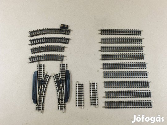 N 1:160 Roco Váltó (2 db) és Sín (9 db) Egyben