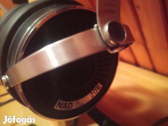 Nad Model 20E elektosztatikus fejhallgató saját adapterével