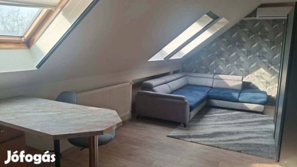 Nádor utcán bútorozott fiatalos lakás kiadó