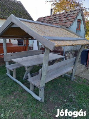 Nádtetős kerti kiülő egyenesen a gyártótól