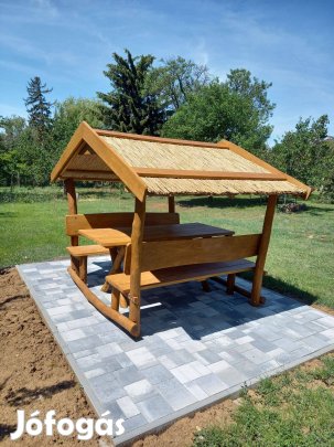 Nádtetős kerti kiülő egyenesen a gyártótól