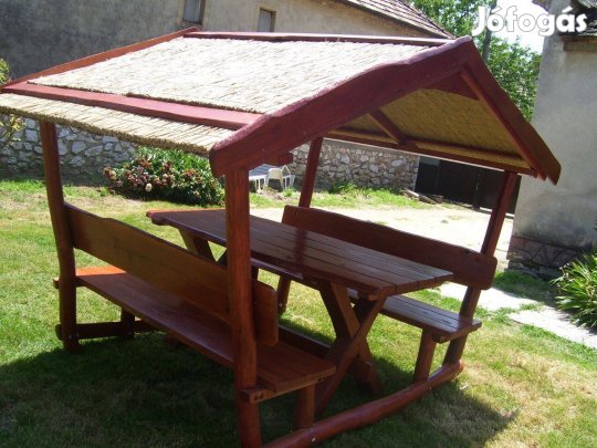 Nádtetős kerti kiülő egyenesen a gyártótól