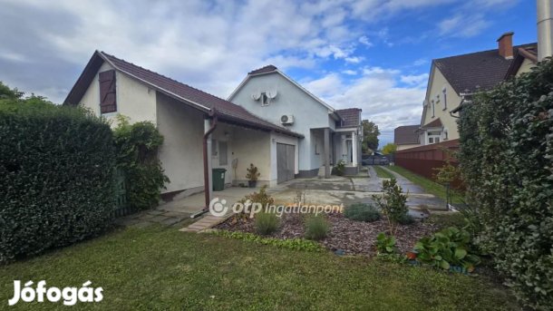 Nádudvari eladó 122 nm-es ház