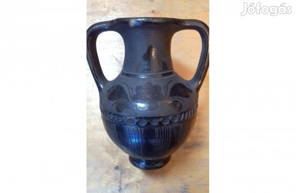 Nádudvari fekete kerámia váza jelzett