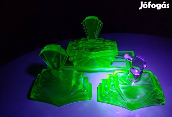 Nagy 4db-os szett Parfüm atomizer parfümös üveg Uránüveg Uránium üveg