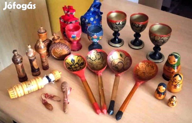 Nagy csomag eredeti orosz és bolgár népművészeti festett fa tárgy