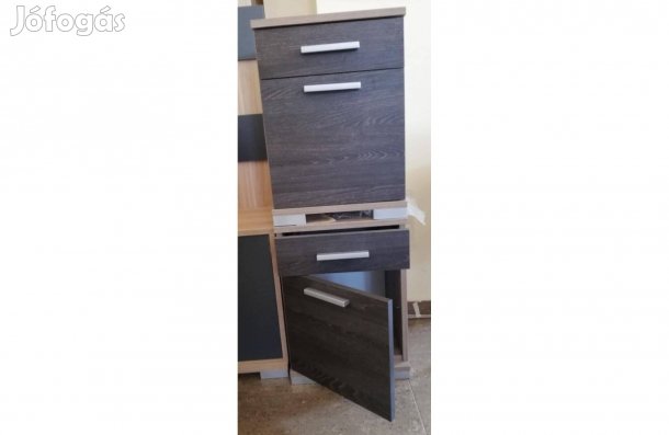 Nagy éjjeli fiókos