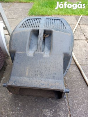 Nagy fűgyűjtő müa kosár