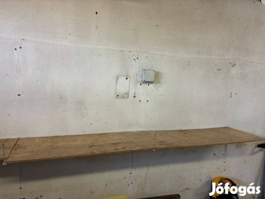 Nagy kapacitású polcrendszer eladó