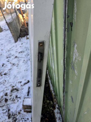 Nagy méretü Alu kapu