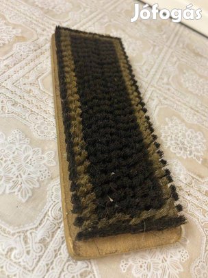 Nagy méretű Kefe eladó