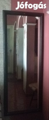 Nagy méretű, egészalakos tükör